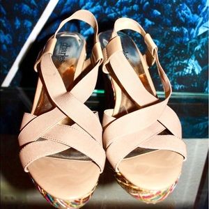 Strapped-Wedges